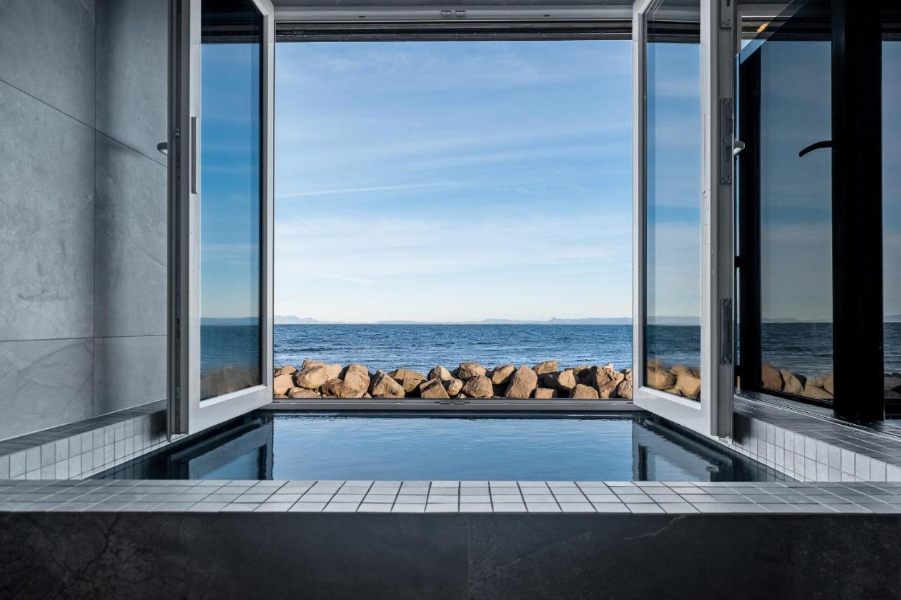 Bay View Apartments Gardur Luaran gambar
