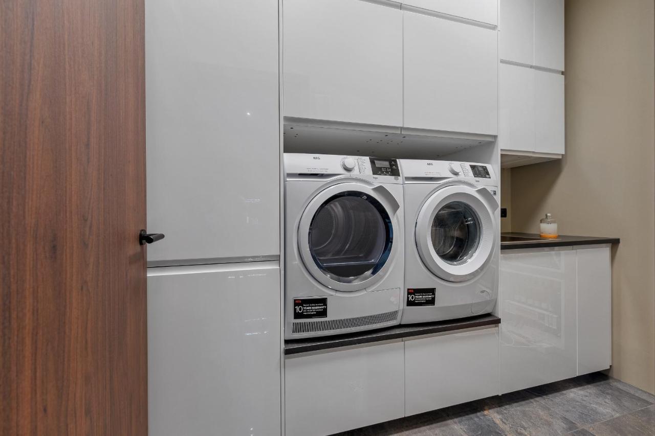 Bay View Apartments Gardur Luaran gambar