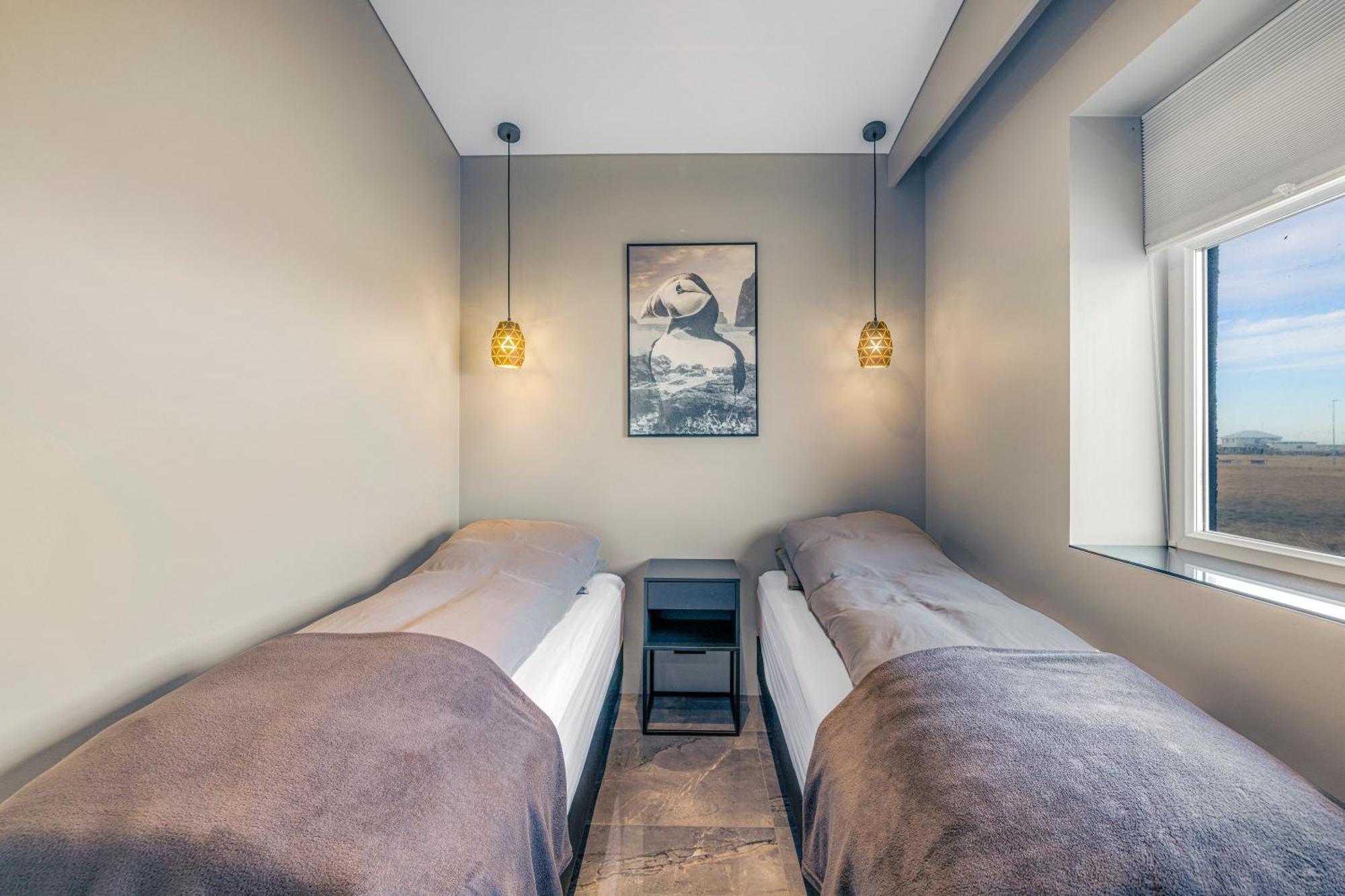 Bay View Apartments Gardur Luaran gambar