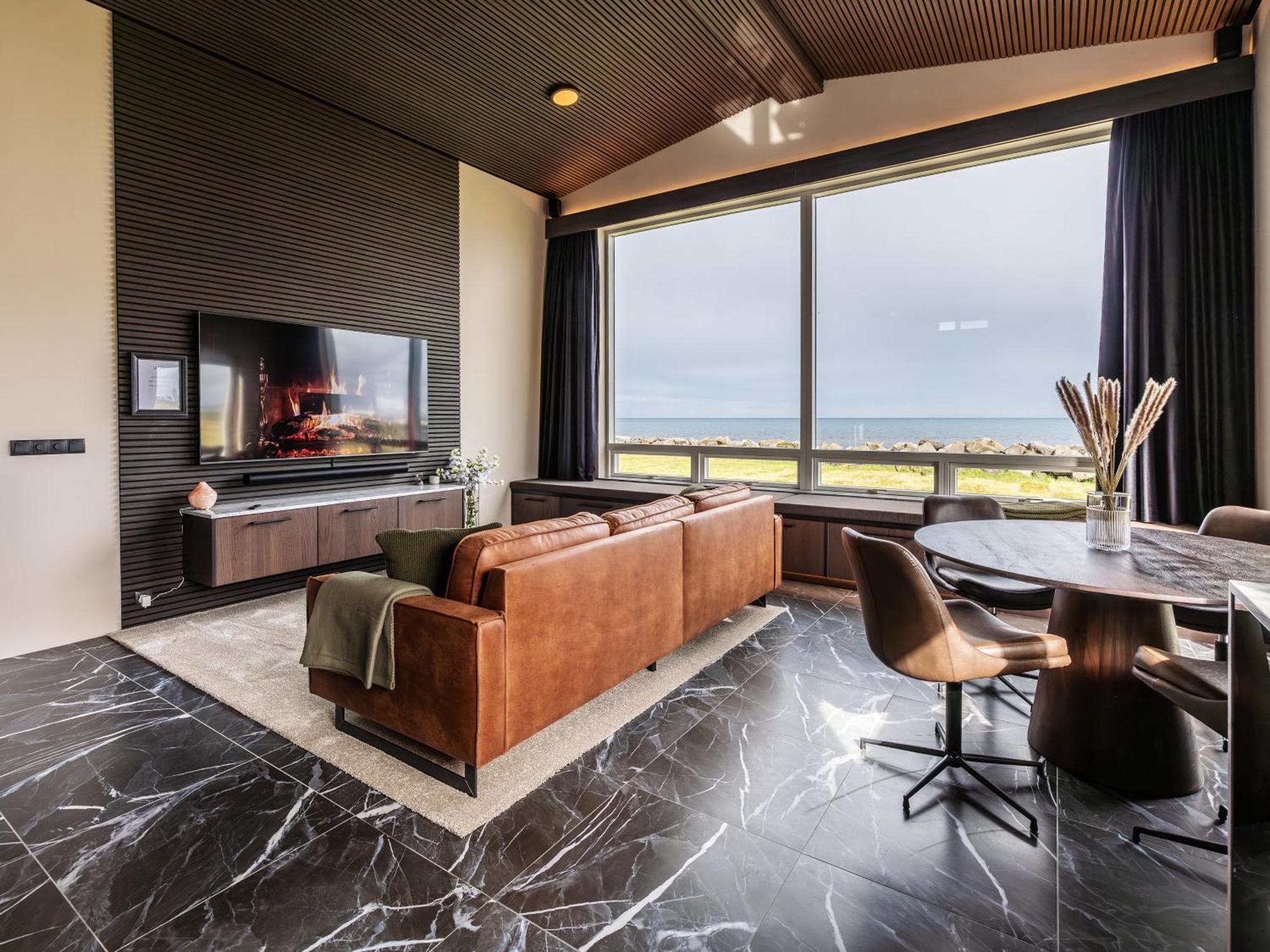 Bay View Apartments Gardur Luaran gambar