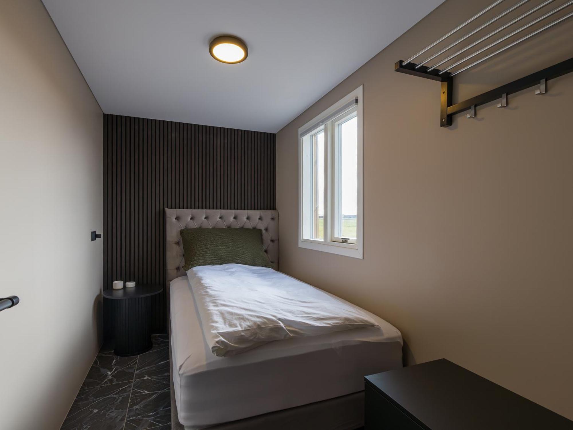 Bay View Apartments Gardur Luaran gambar
